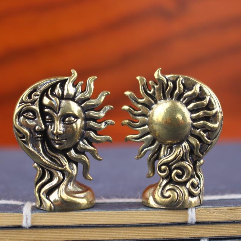Brass Sun and Moon Craft Ornam - đánh giá và giá Art Craft New Year